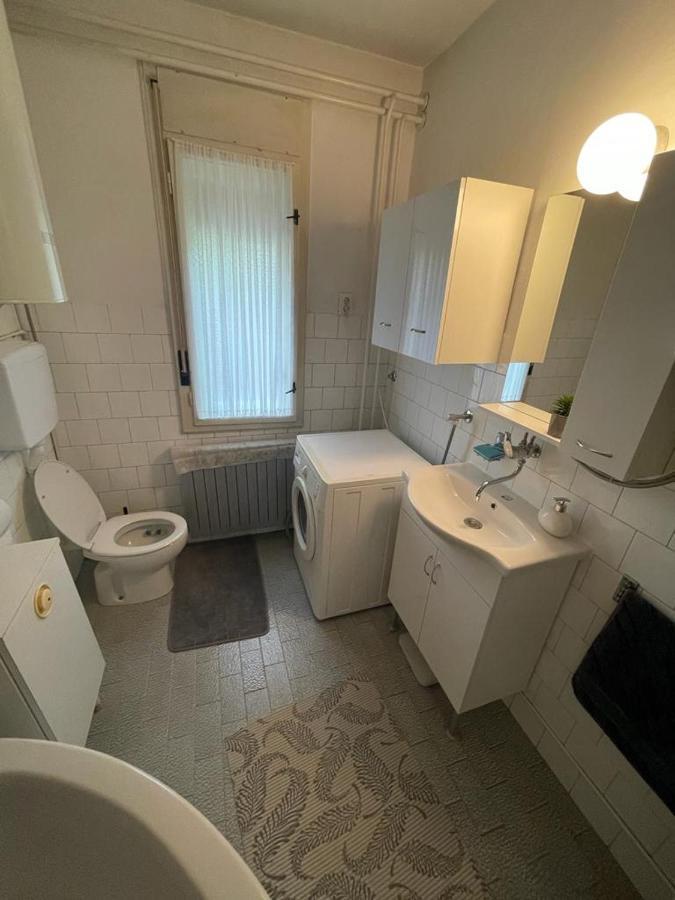 Ferienwohnung Apartman Pcelica Pula Exterior foto